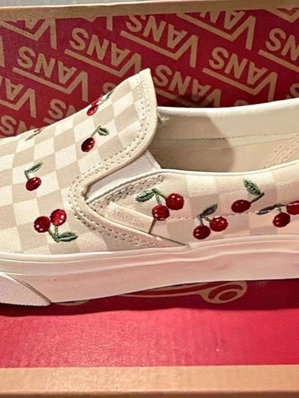 Vans Classic Slip-On Cherry Checker Checkerboard US 7.5